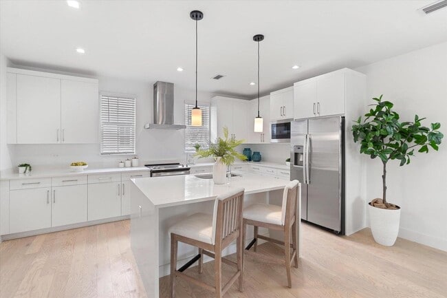 Building Photo - 47 NW 4th Ave