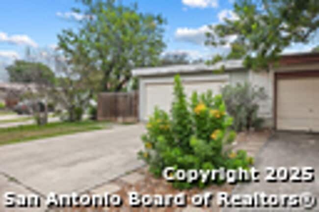 Building Photo - 11756 Spring Club Dr