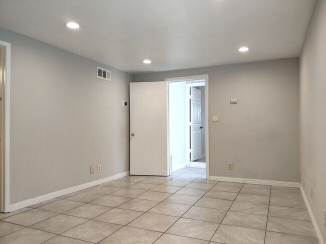 Foto del edificio - 1150 Pecos Way