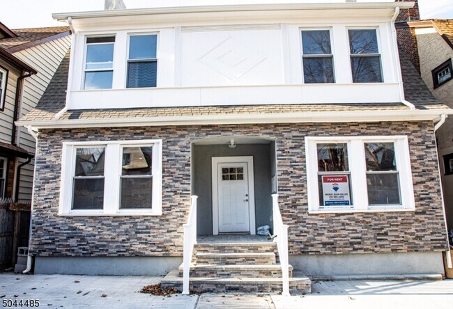 Building Photo - 319 Glenwood Ave