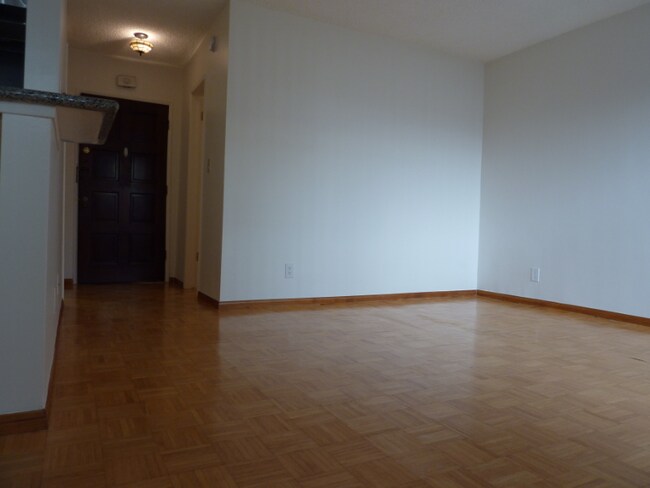 Foto del edificio - 2055 Rodney Dr