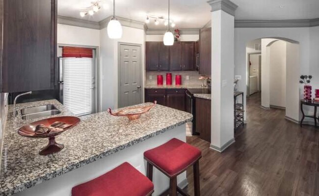 Building Photo - 2 bedroom in Tomball TX 77377