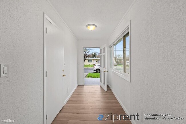 Foto del edificio - 3 br, 1 bath House - 2718 Argyll Ave, Conc...