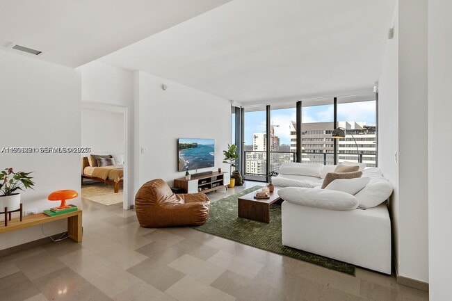 Foto del edificio - 88 SW 7th St