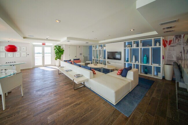 Building Photo - 4250 Biscayne Blvd