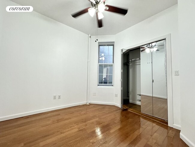 Building Photo - 326 E 93rd St