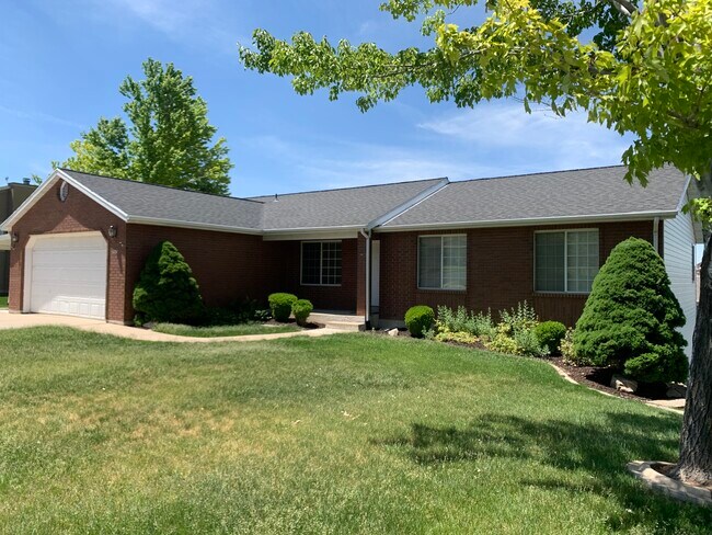 3,000 sq ft rambler w/double car garage - 3257 N 2175 E