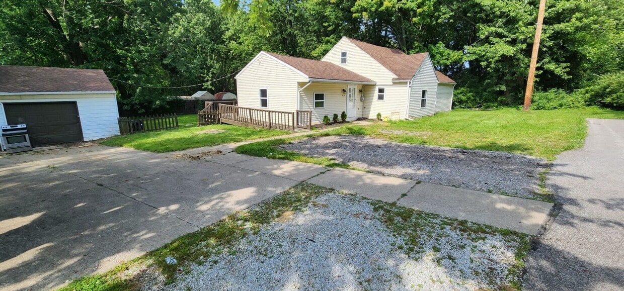 8675 Edson Rd, Mentor, OH 44060 House Rental in Mentor, OH