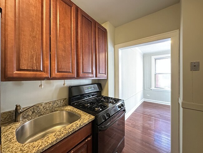 Foto del edificio - 547 W Surf St