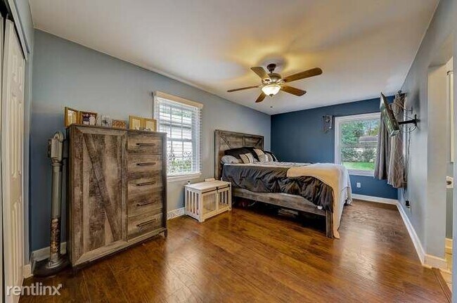 Building Photo - 3 br, 2 bath House - 203 Sarah Dr