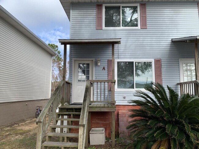 Foto del edificio - 2774 Bay St