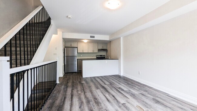 Building Photo - 169 Lancaster St W