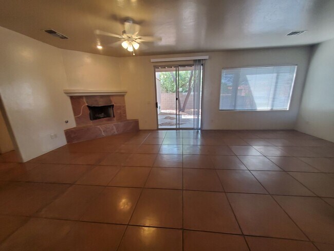 Foto del edificio - Central Tucson, close to everything, community pool