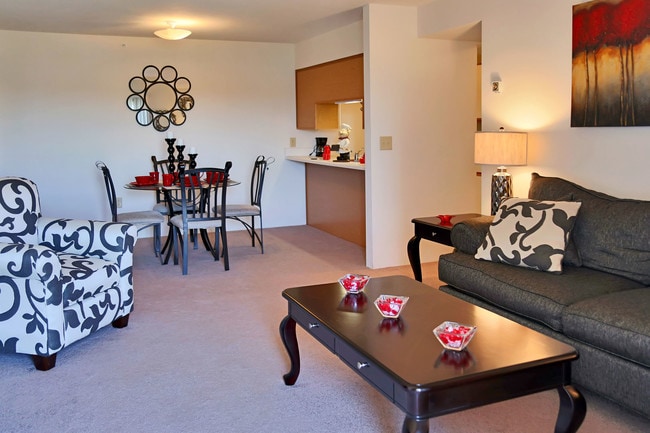 Living Room - Stoughton Estates Apartments