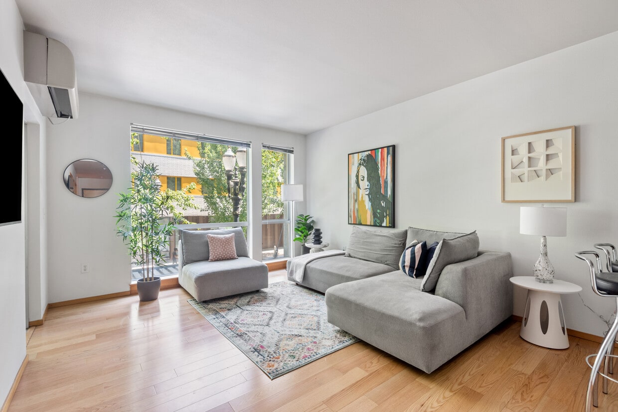 Primary Photo - 1125 NW 9th Ave