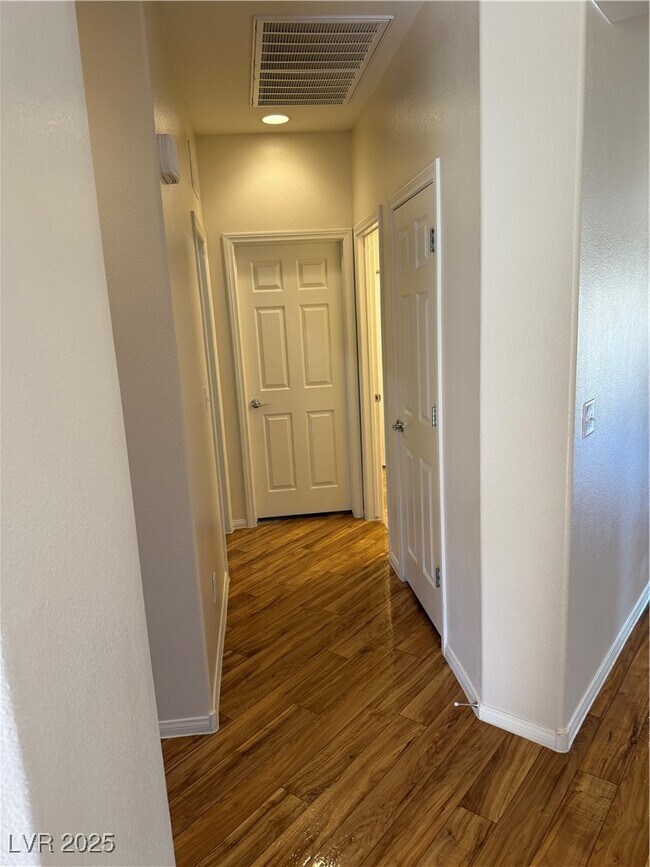 Foto del edificio - 5011 Monte Penne Way