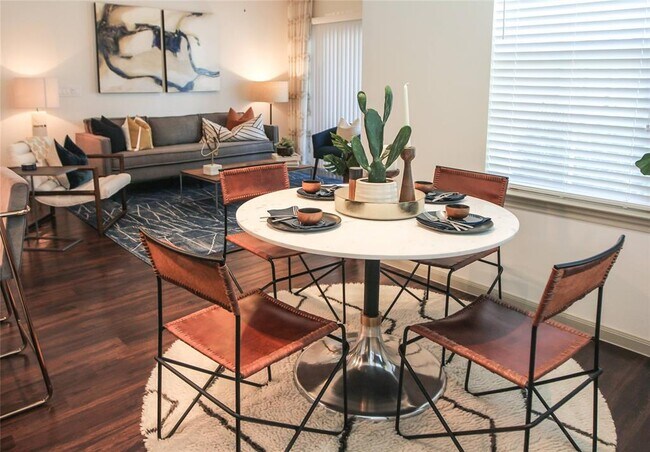 Foto del edificio - 16848 W Lake Houston Pkwy