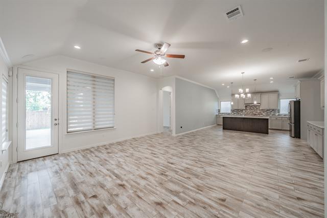 Building Photo - 612 Rawlins Ln