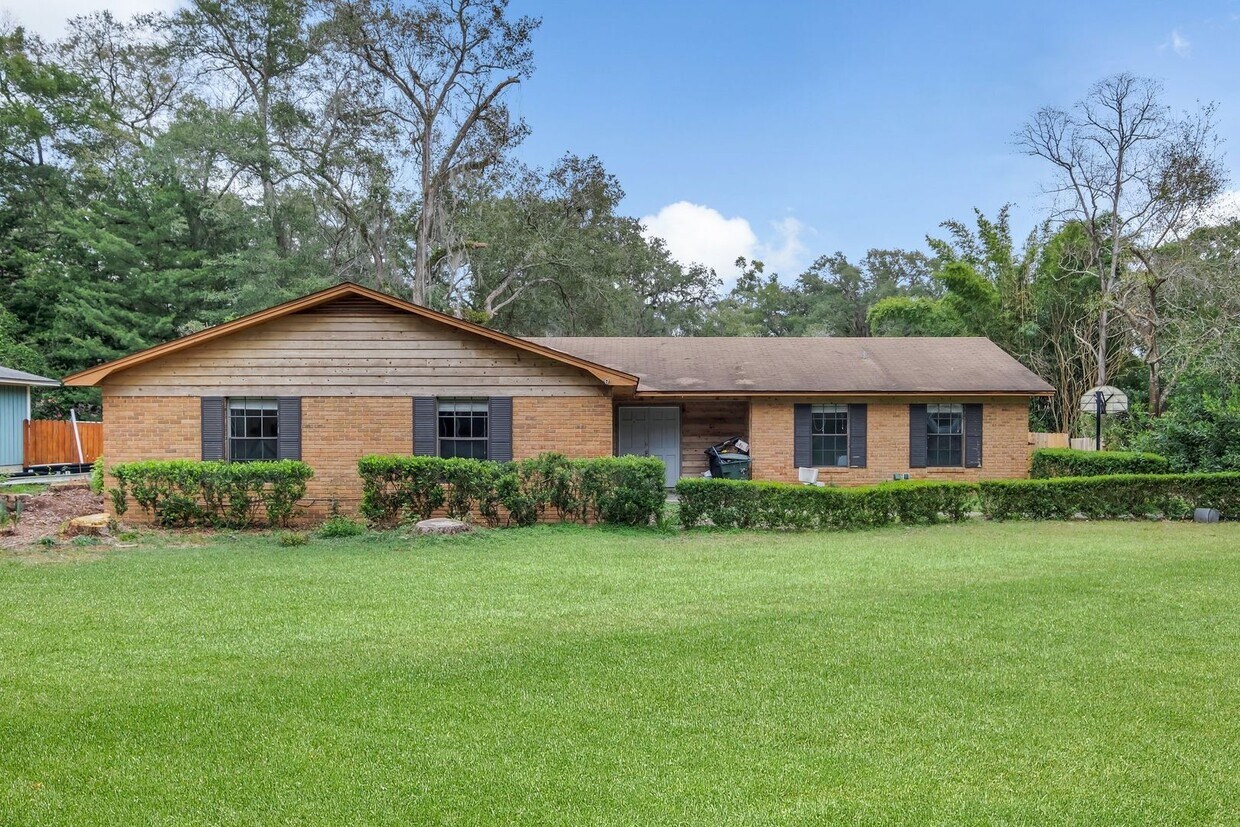 Primary Photo - 3 bed 2 bath home for rent in Killearn