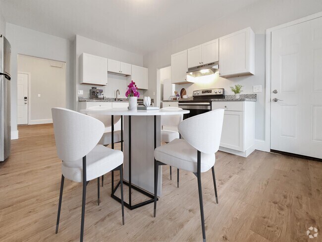 Building Photo - 108 Callender St