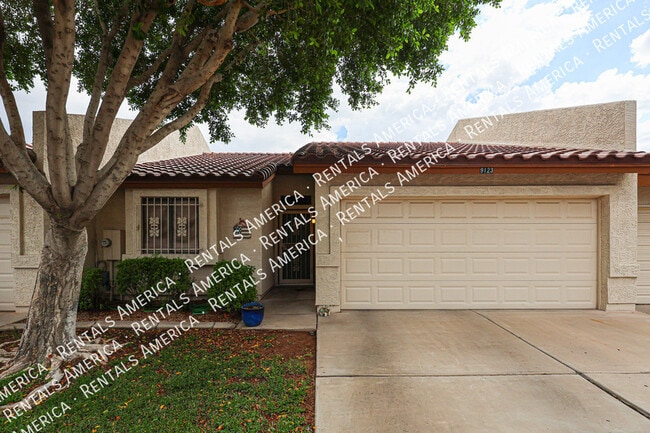 Building Photo - 9123 N 68th Dr