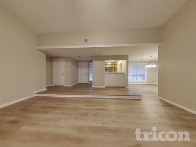 Foto del edificio - 1527 Flat Rock Rd