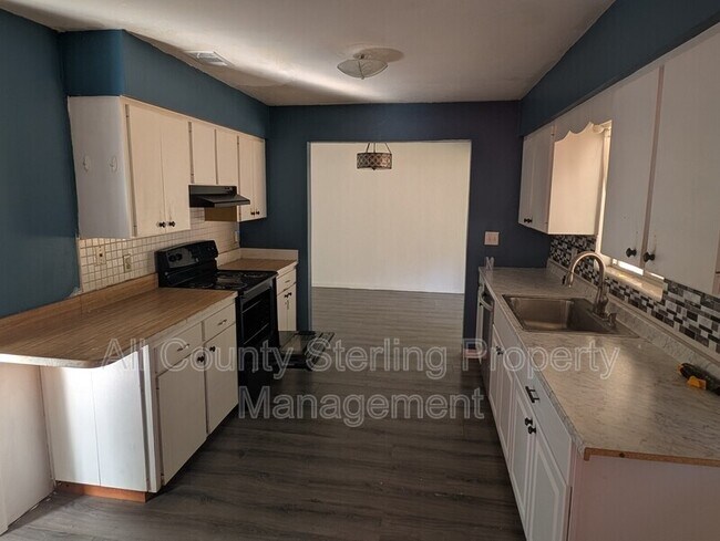 Building Photo - 2691 SE 31st St