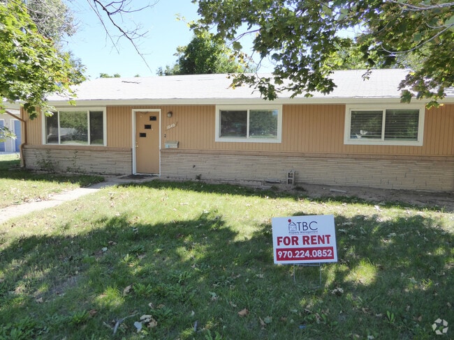Building Photo - 1040 Ponderosa Dr