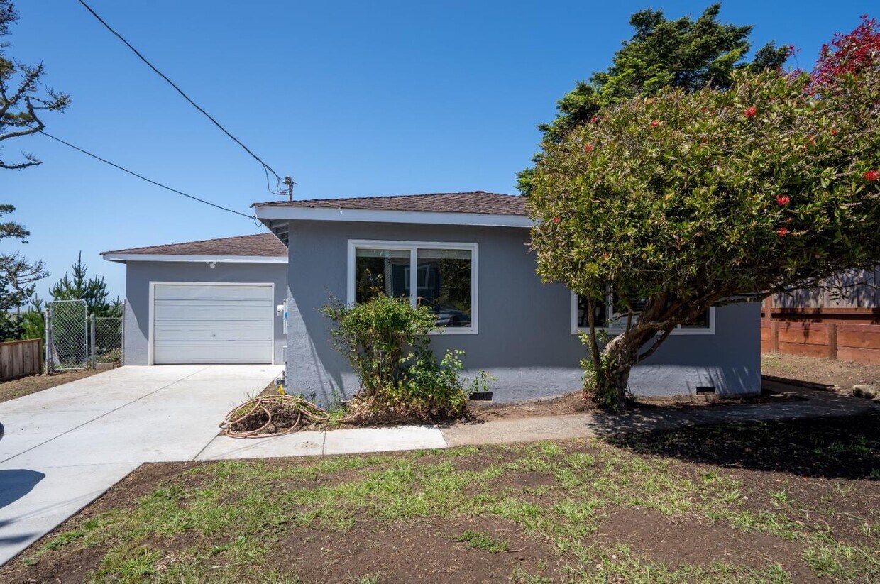 Foto principal - 556 Heathcliff Dr