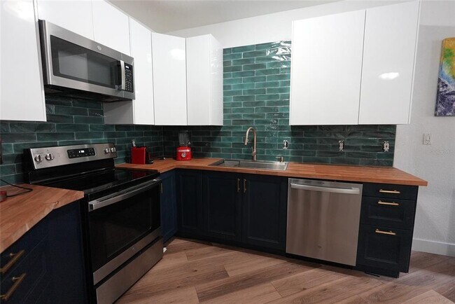 Foto del edificio - 911 N Orange Ave