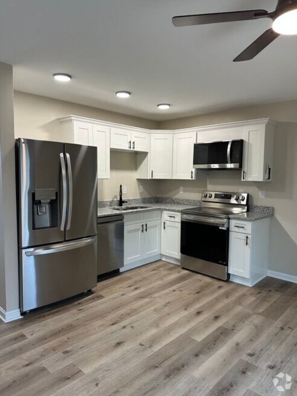 Building Photo - Woodland Pointe