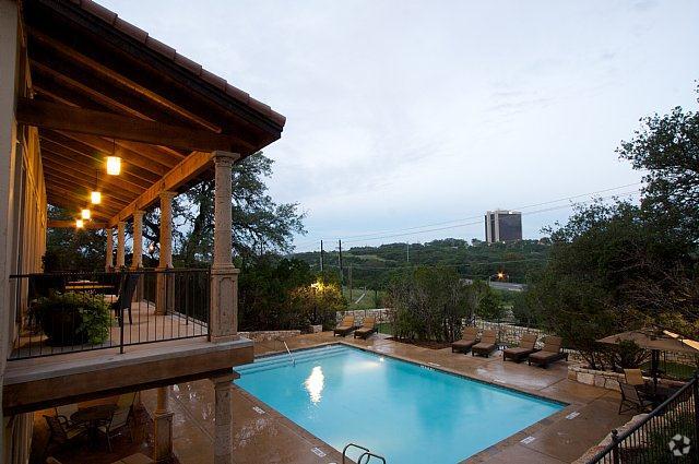 Pool - The Overlook at Quarry Hill