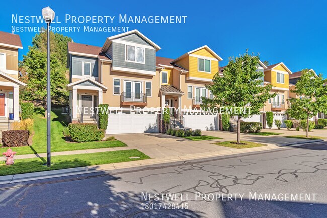 Building Photo - $500 OFF 1ST MONTH'S RENT - Gorgeous 3-bed...