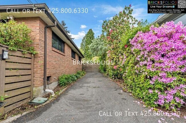 Building Photo - 11539 Corliss Ave N