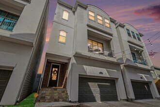 Building Photo - 1538 Dian St