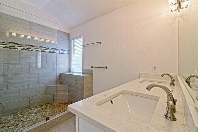 Foto del edificio - 13421 Tossa Ln