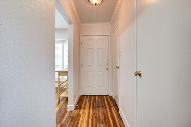 Foto del edificio - 2002 Gentryside Dr