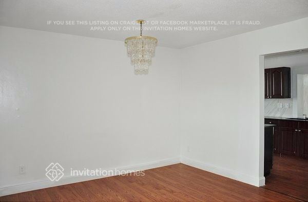 Foto del edificio - 4655 NW 41st Pl