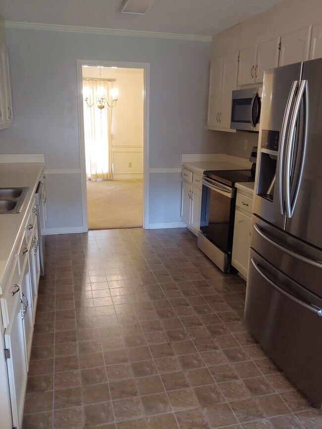Building Photo - 4001 Hanover Ct