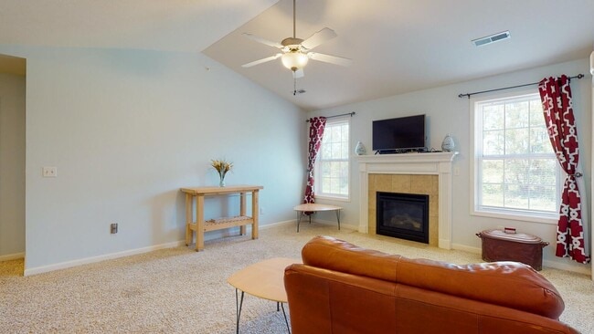 Building Photo - 3034 E Stillwater Landing