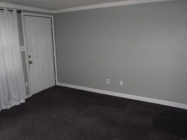 Building Photo - 5624 Gates Dr