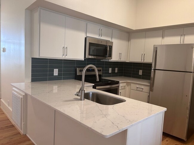 Photo - 1307 Main St Apartment