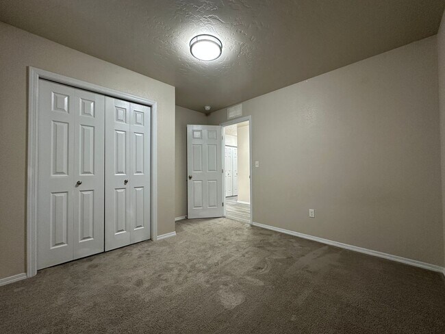 Foto del edificio - 3bed, 2bath, 1,125sq.ft. home in Virginia Park - North Caldwell near D&B