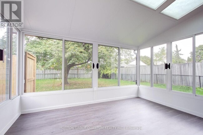 Building Photo - 95 South Bend Rd E