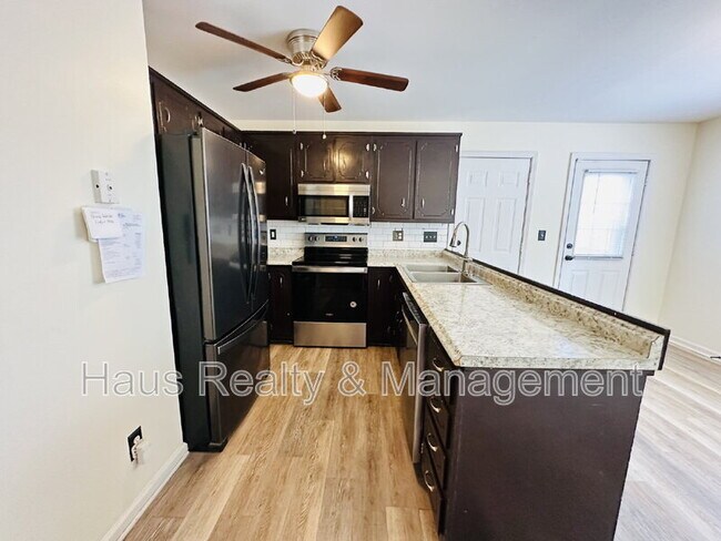 Foto del edificio - 3248 N Senseney Cir