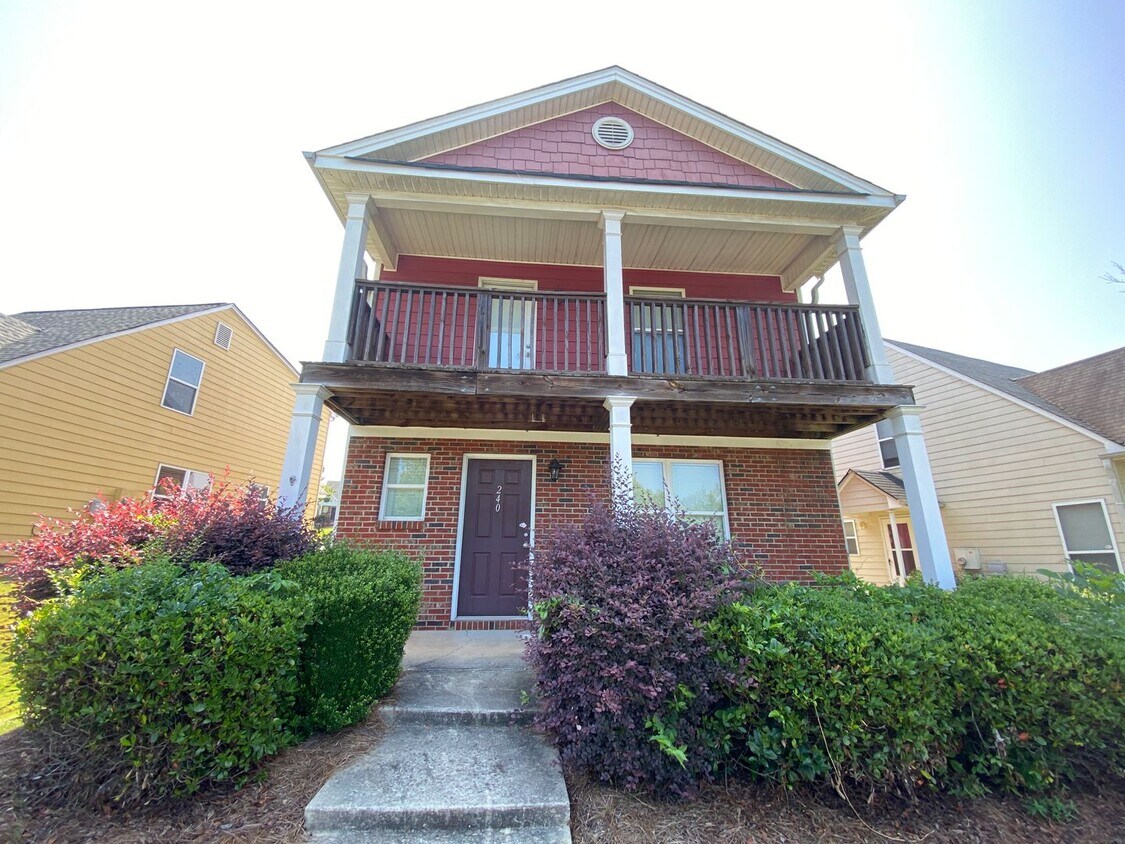 Primary Photo - BRIDGEWATER HOME! PRE-LEASING FOR AUGUST 2...