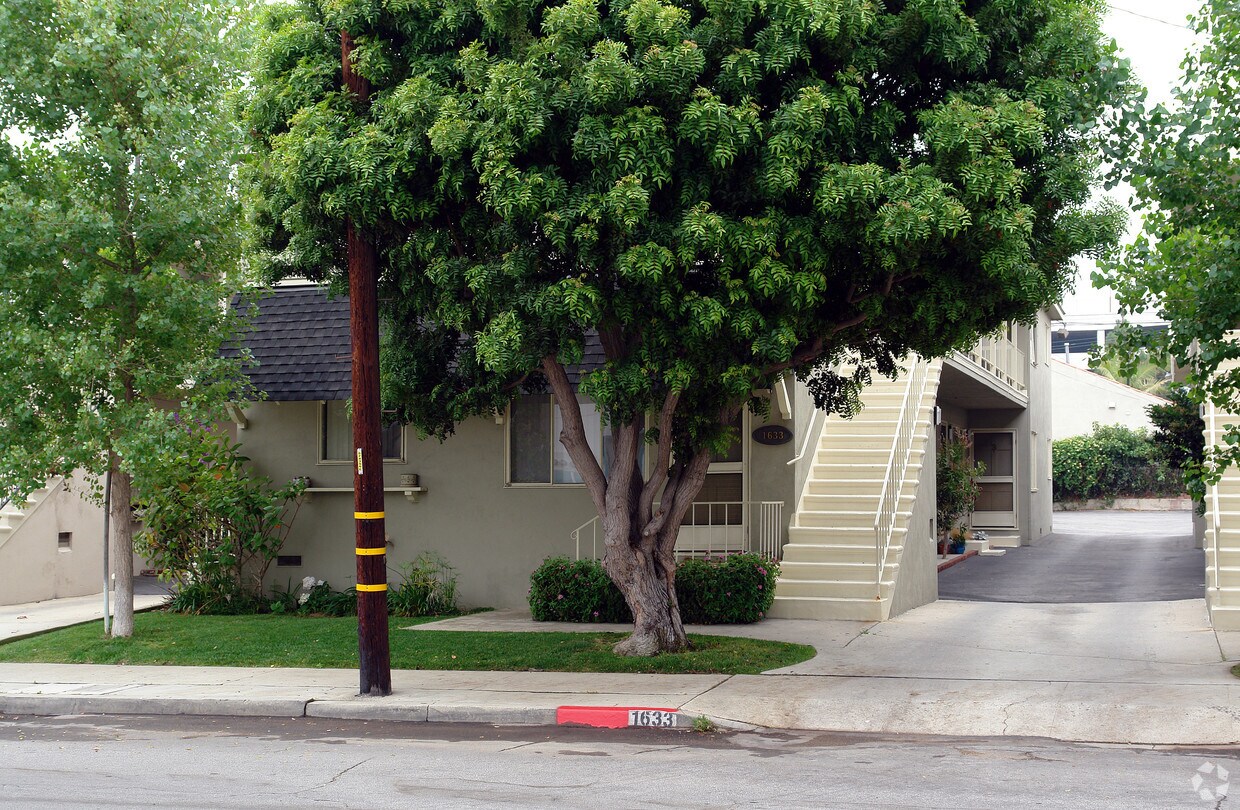 Foto del edificio - 1633 E Maple Ave