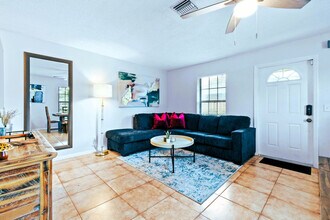 Building Photo - 9130 E Highland Pines Blvd