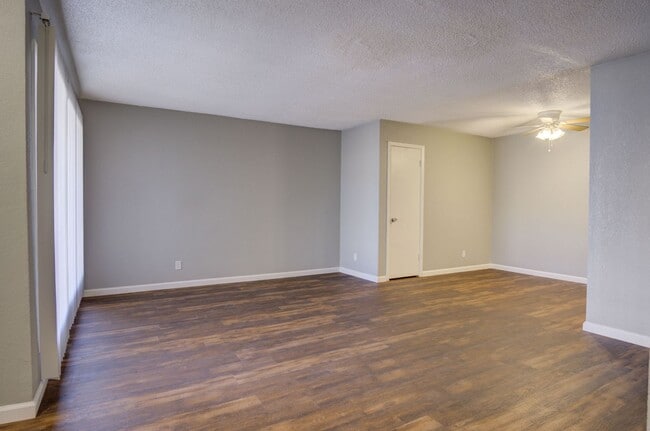 Interior Photo - Wornall Place Apartments & Townhomes