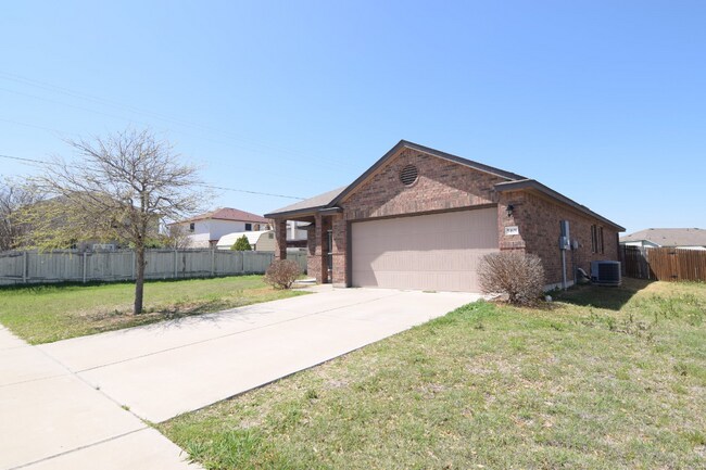 Building Photo - 5401 Frisco Dr
